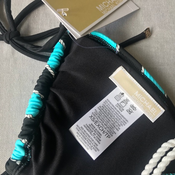 NWT micheal Kors triangle bikini top size XS - Picture 5 of 5
